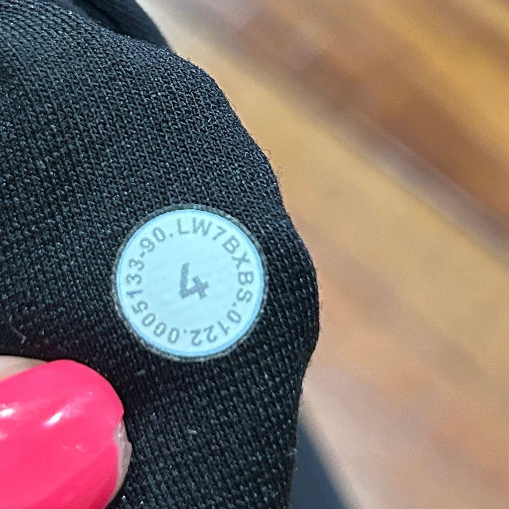 Lululemon Wunder Train High Rise 8” - Picture 3 of 3
